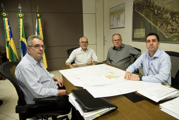 Edvaldo e Belivaldo firmam acordo para reduzir transtornos gerados por obras da Deso em Aracaju