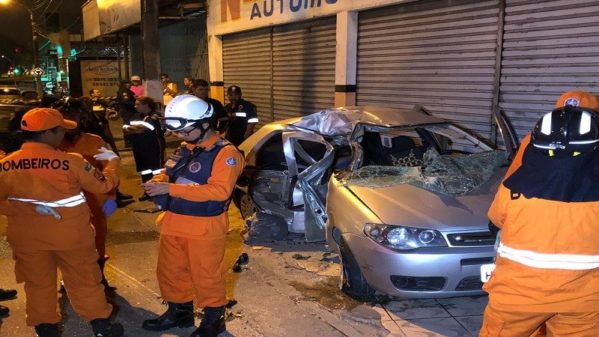 Um homem morre e outro fica ferido após acidente na avenida Coelho e Campos, em Aracaju