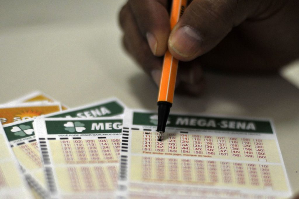 Mega-Sena paga R$ 70 milhões nesta terça-feira; veja como jogar