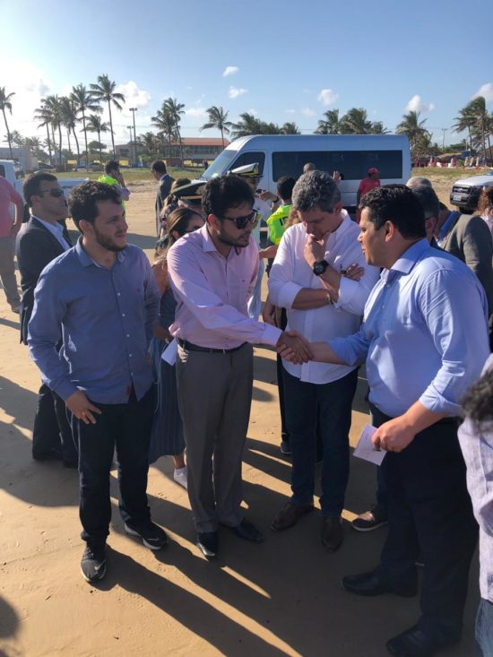 Governo Federal promete investimento de 2 milhões para limpar as praias de Aracaju