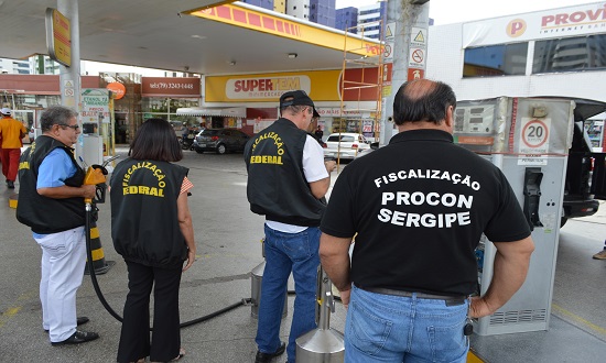 Postos de combustíveis são alvos de operação em Aracaju