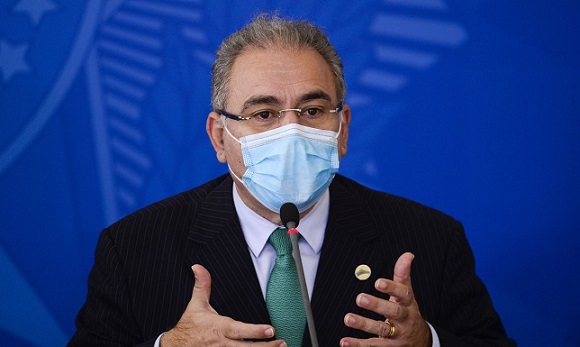 Ministro da saúde diz que inclusão de novos grupos na vacinação atrapalha o PNI