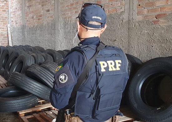 Mais de cem pneus são apreendidos em operação policial em Itabaiana