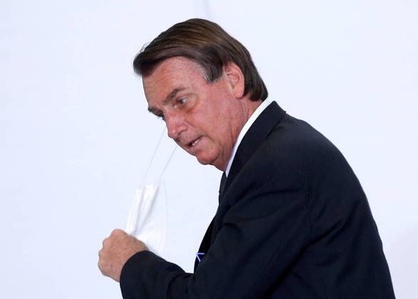 Após críticas, Bolsonaro diz que vetará 