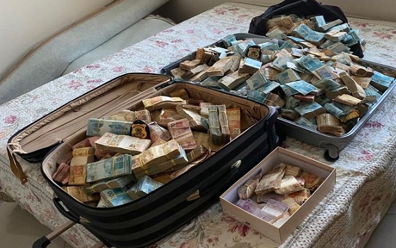 Operação da PF de Sergipe que investiga site de apostas sequestra bens e cumpre mandados de busca em cinco cidades
