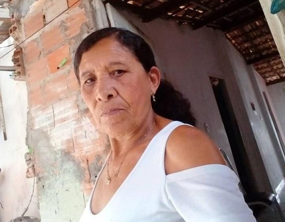 Mulher que aplicava golpes com a venda de Iphones é presa em Aracaju