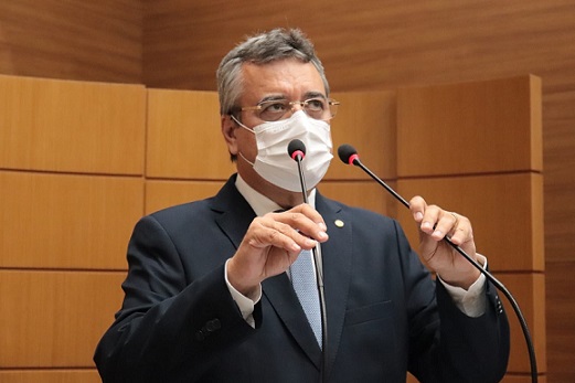 Deputado Luciano Pimentel critica política de preços da Petrobras