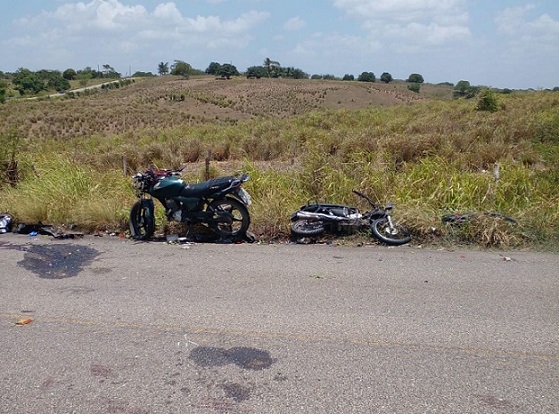 Motociclistas morrem em batida frontal no interior de Sergipe