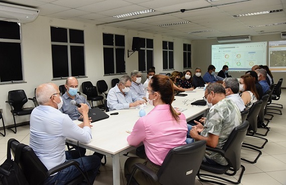 Prefeito reúne secretariado para avaliação de projetos prioritários da gestão de Aracaju