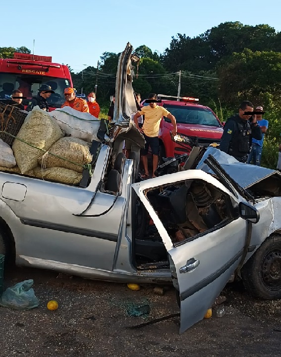 Condutor morre após colisão frontal envolvendo dois veículos em São Cristóvão