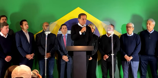 Isolado no PSDB, Doria desiste de candidatura à Presidência
