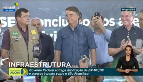 Em Sergipe, Bolsonaro, ao lado de Collor e aliado ao Centrão, diz que velha política ficou pra trás
