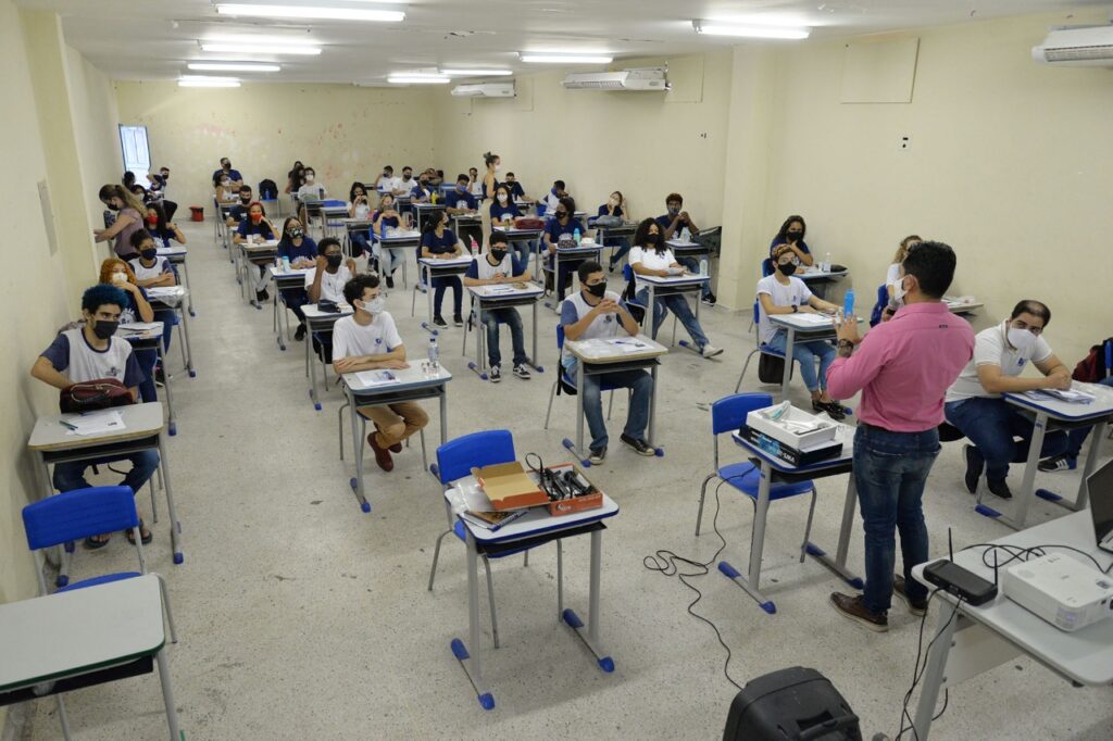Destaque nacional: Sergipe é o terceiro Estado que melhor remunera o professor no país