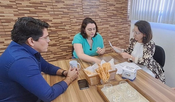 Emília Corrêa preocupada com corte nas consultas pediátricas de urgência por parte da Prefeitura de Aracaju