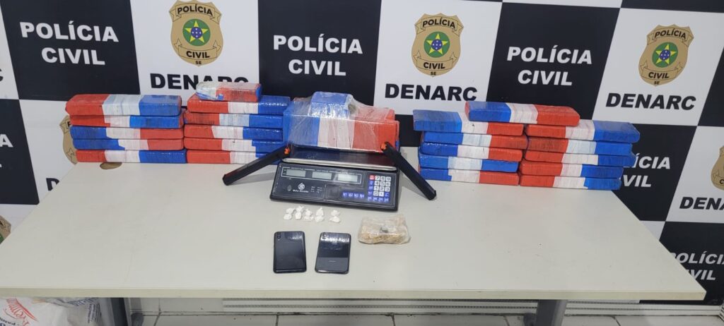 Motorista é preso com 25kg de drogas na Zona de Expansão de Aracaju