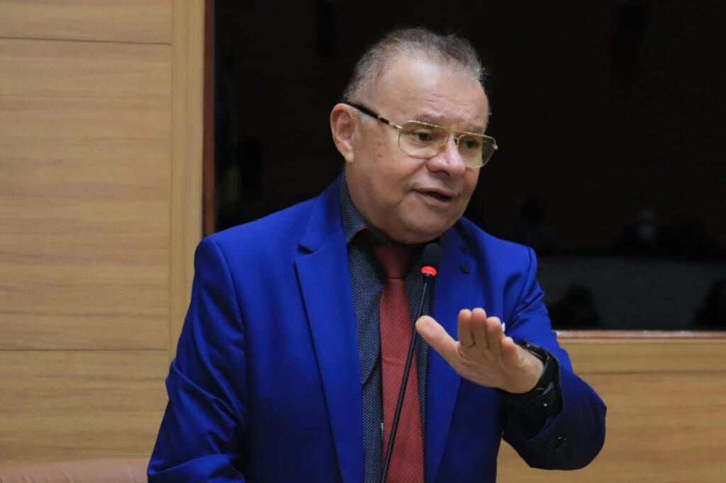 Deputado estadual Gilmar Carvalho renuncia a candidatura à reeleição