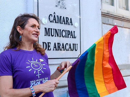 Linda Brasil é a primeira mulher trans eleita deputada estadual em Sergipe