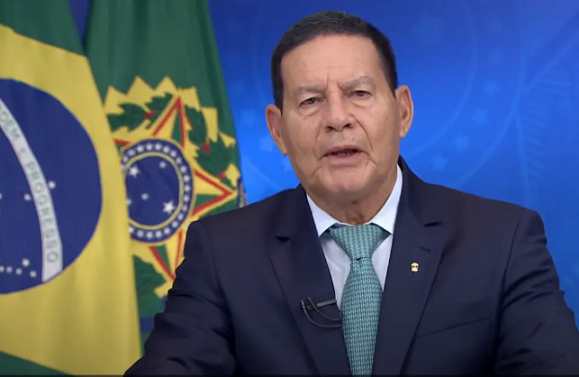 Na TV, Mourão fala a bolsonaristas e diz que Forças Armadas 'pagaram conta'.