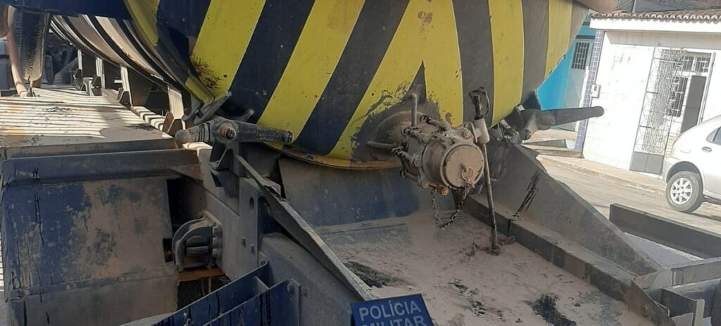 Perseguição policial termina com suspeito de furtar óleo da Petrobras baleado em Sergipe