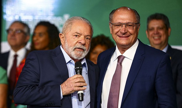 Lula assina série de MPs e revoga decreto de Bolsonaro; veja lista.