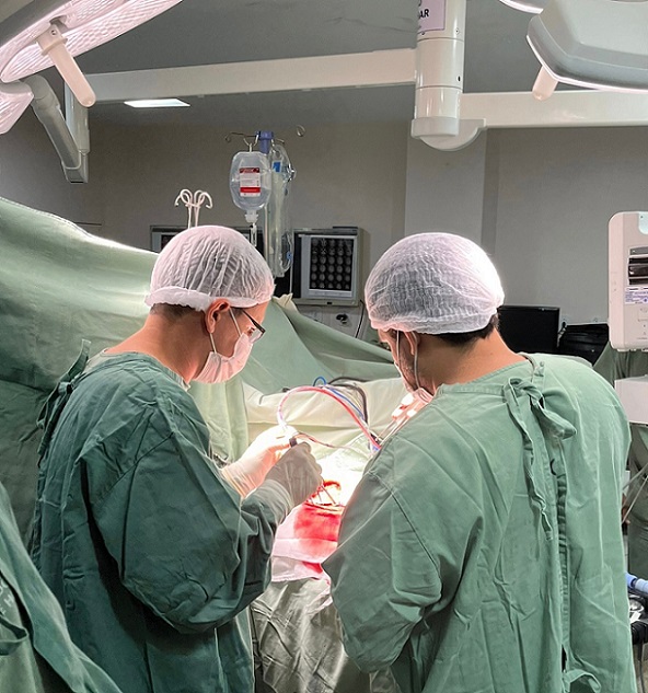 Hospital de Cirurgia realiza neurocirurgia com paciente acordado com auxílio inédito em Sergipe de equipe multidisciplinar