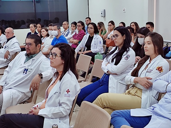 Hospital de Cirurgia recepciona 36 novos alunos das Residências Médicas e Multiprofissionais