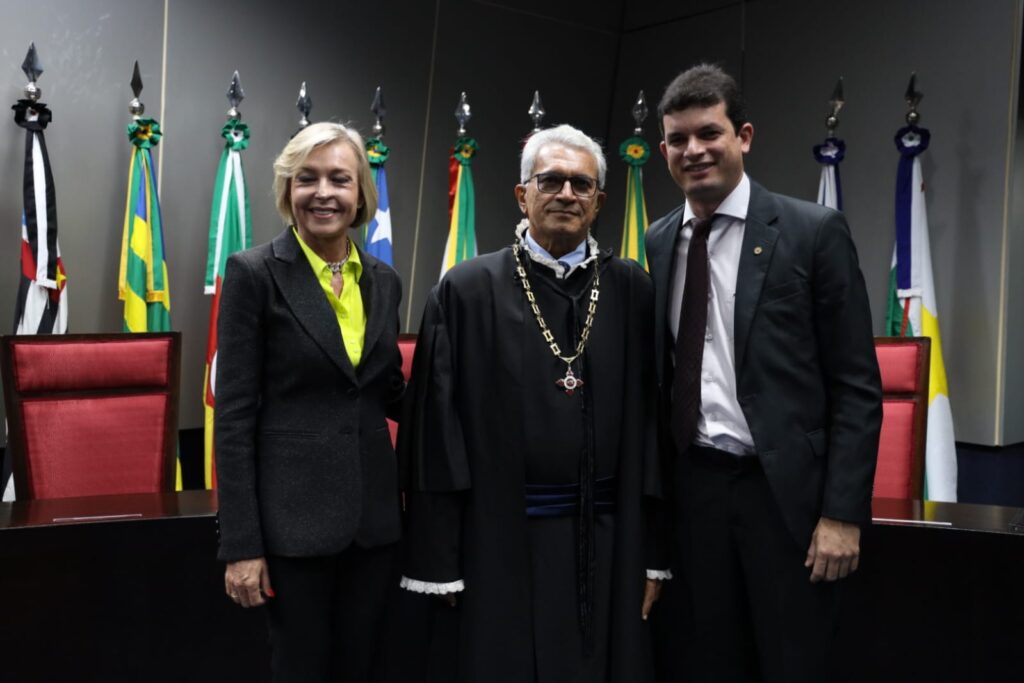 Deputado Paulo Júnior prestigia posse do novo desembargador do Tribunal de Justiça de Sergipe