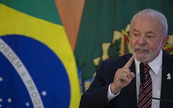 Presidente Lula passa por procedimento médico em São Paulo