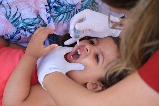 Ministério da Saúde anuncia que vacina contra a pólio será injetável