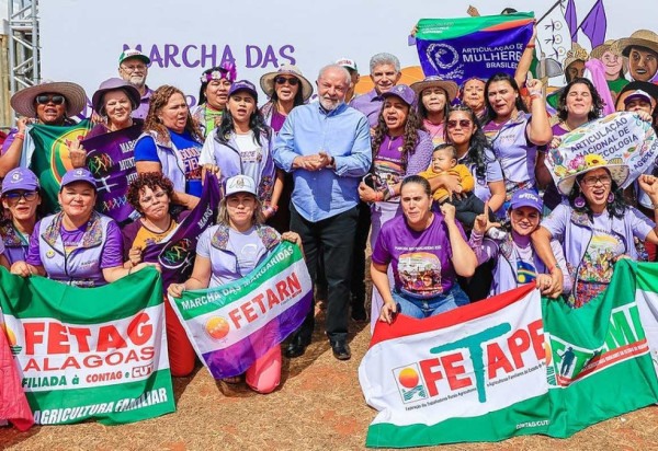 Lula assina 8 decretos em resposta à Marcha das Margaridas; saiba quais