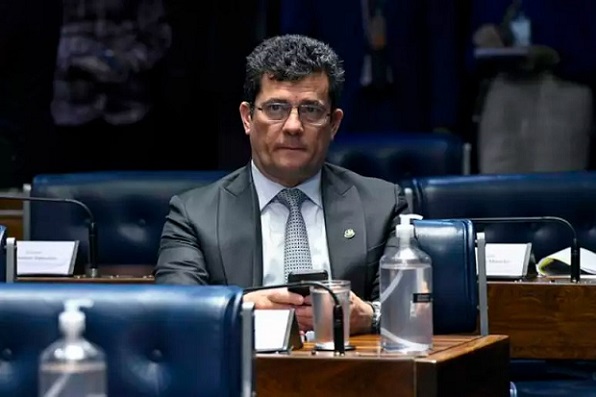 Hacker chama senador Moro de 'criminoso' na CPMI do 8/1 e senador rebate