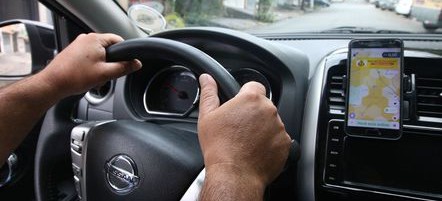 Justiça aplica multa de R$ 1 bilhão e manda Uber contratar motoristas pela CLT