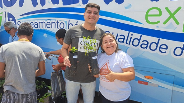 Moradores do Santa Maria recebem ação da Deso para novas ligações de água e cadastro no programa Tarifa Social