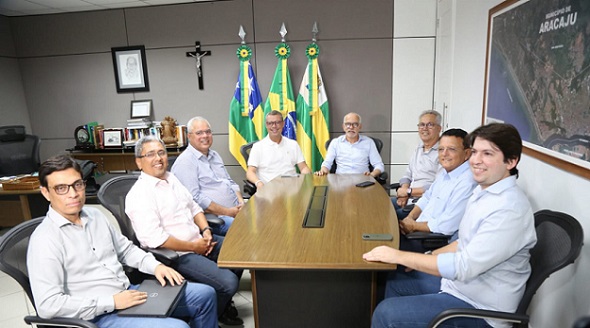 Governador anuncia subsídio de R$ 10 milhões para Sistema de Transporte Público da Grande Aracaju