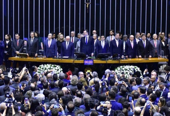 Lula e Congresso Nacional celebram união por reforma tributária