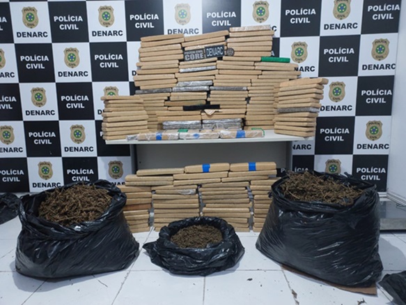 Polícia intercepta veículo em Cristinápolis e apreende 270kg de drogas