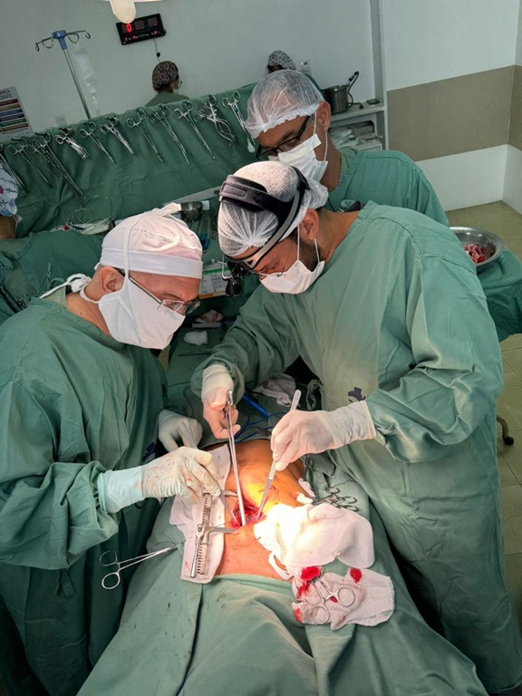 Hospital de Cirurgia realiza 1ª cirurgia cardiovascular minimamente invasiva de Sergipe