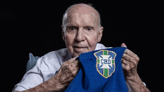 Zagallo, único tetracampeão mundial do futebol, morre aos 92 anos