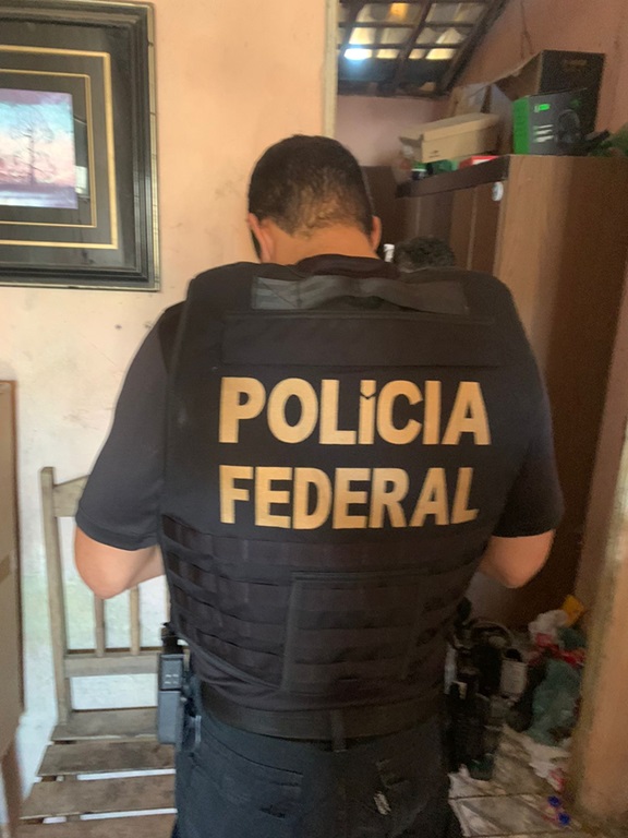 Polícia Federal cumpre mandado de busca e apreensão contra exploração sexual infantil em Sergipe