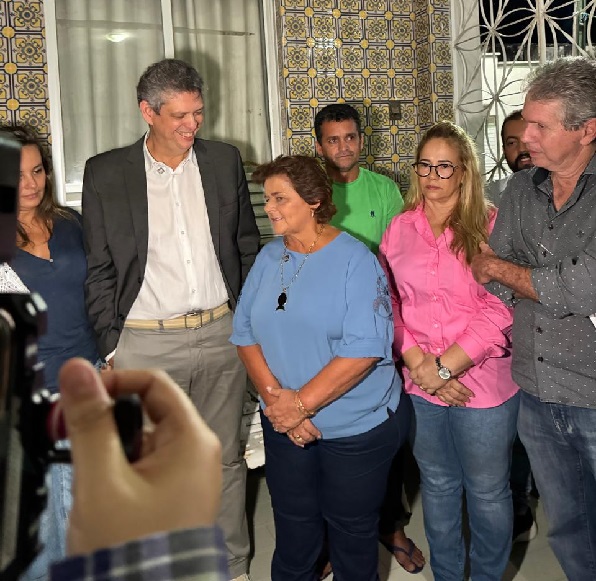Dia histórico: Ex-Prefeita Gracinha Garcez recebe visita do ministro Márcio Macedo em Itaporanga