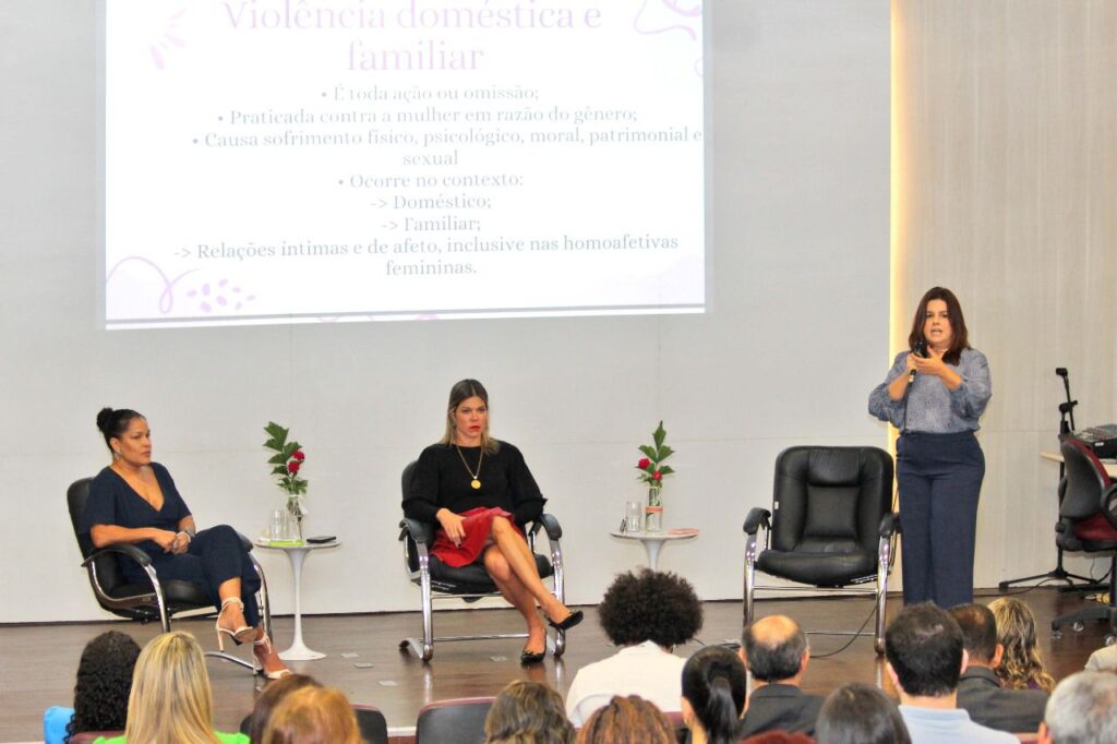 Polícia Civil participa de palestra sobre enfrentamento à violência doméstica e familiar promovida pelo TRE