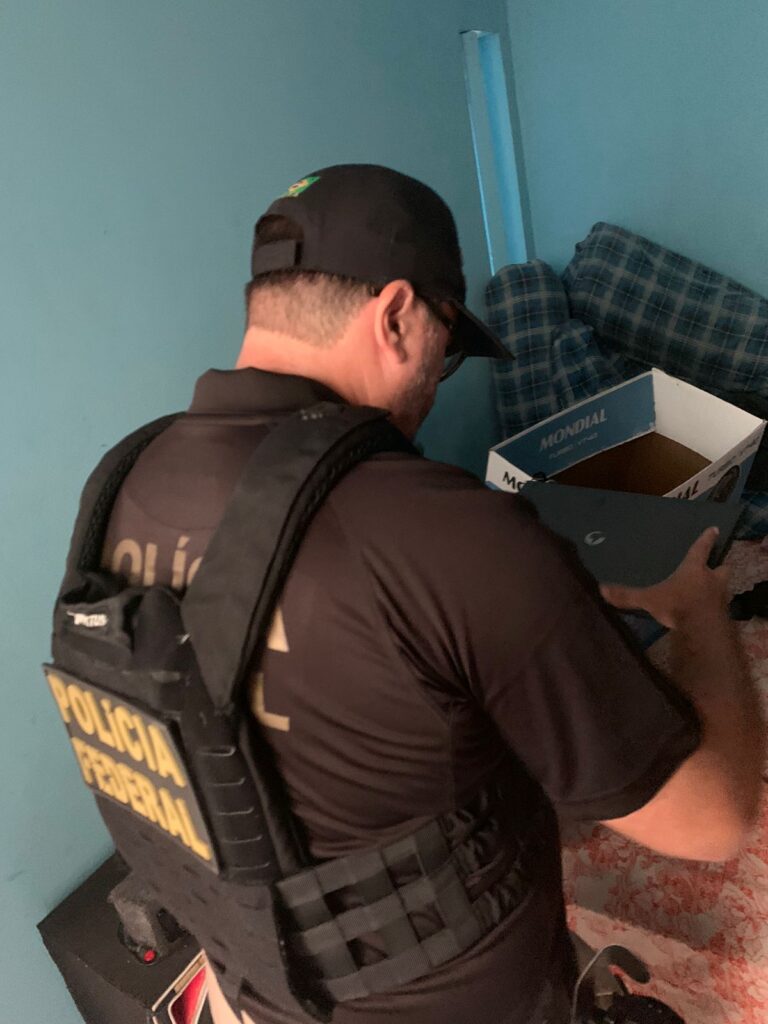 Polícia Federal  investiga fraudes a 14 contas bancárias em Aracaju