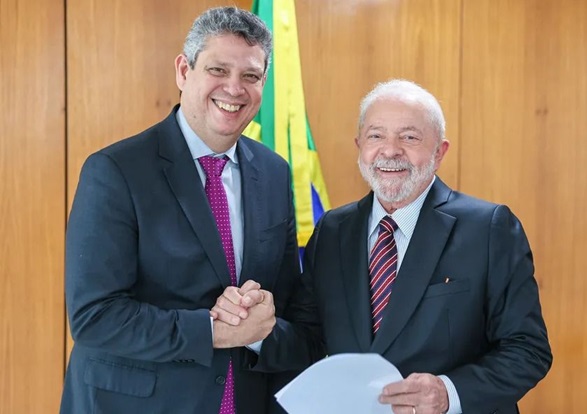 Senador Rogério agradece ao presidente Lula por criar o novo campus da UFS em Estância