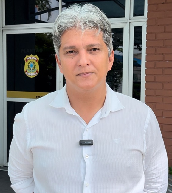 Pré-candidato, Samuel Carvalho vai até a Polícia Federal e denuncia disparos em massa de fake news