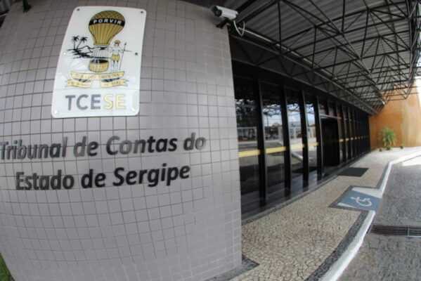 Transporte Público regulamentado X Transporte Clandestino e os seus efeitos para a saúde do ser humano e ambiental