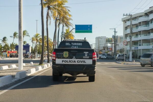 PM prende homem por suspeita de agressão contra namorada no Bairro Atalaia