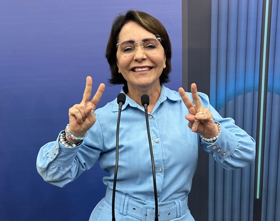 Emília destaca saúde, infraestrutura e emprego durante debate da TV Sergipe