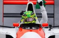 Lewis Hamilton se emociona com homenagem a Ayrton Senna em Interlagos: ‘Parece um sonho’