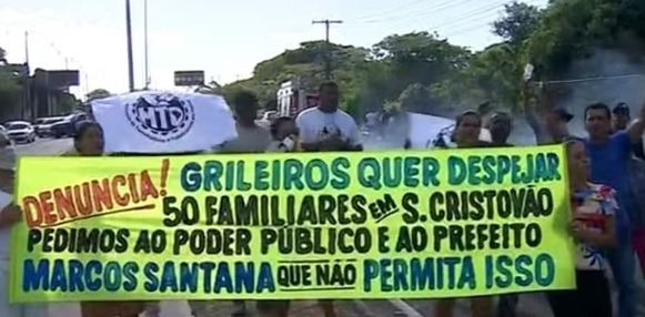 Moradores protestam contra ordem de despejo em São Cristóvão