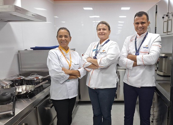 Senac inaugura carreta escola de Gastronomia